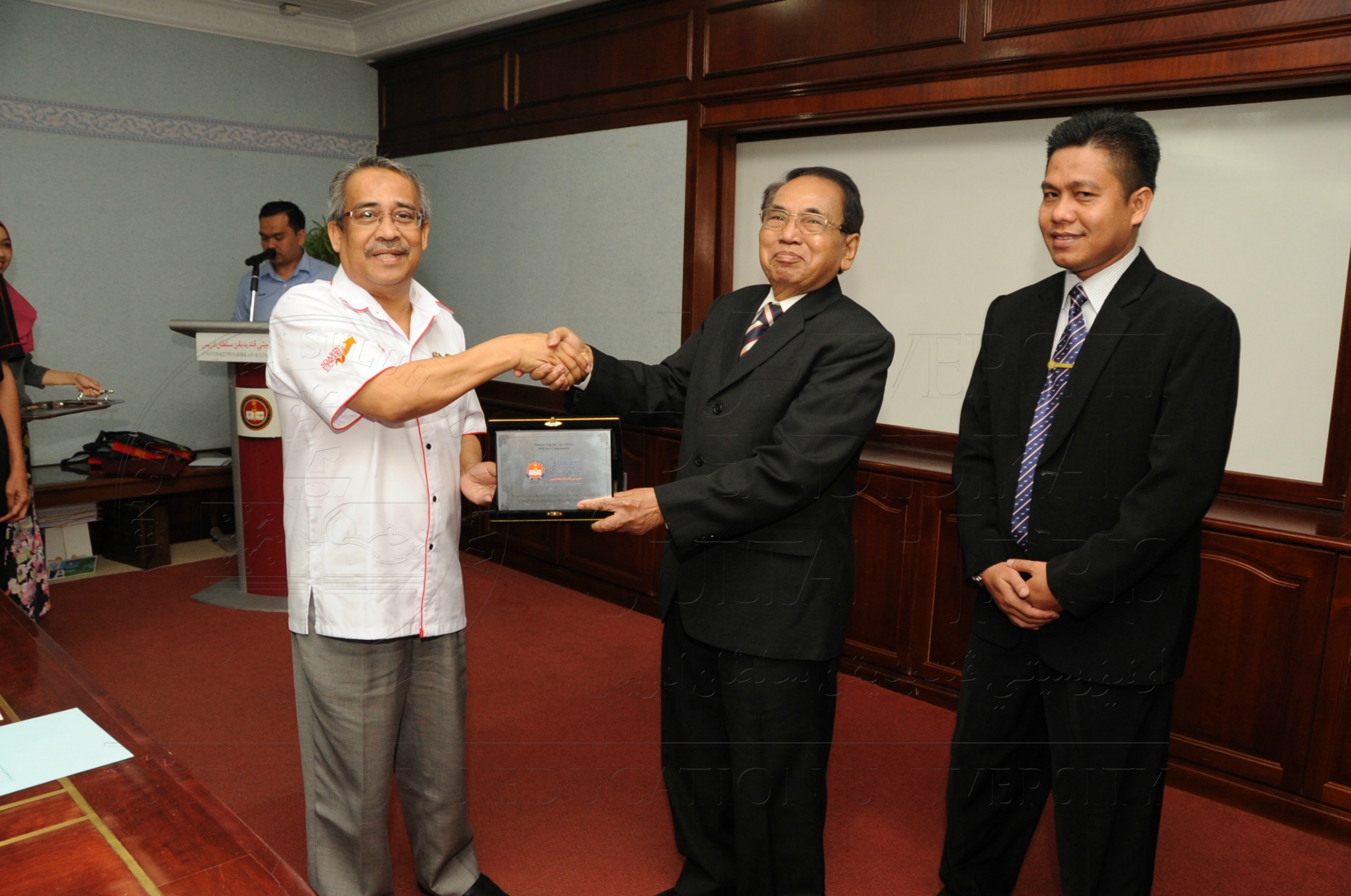 PRO16 6 Mou HAS 7904